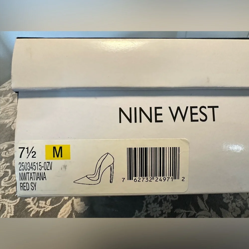 Nine West Glossy Red Heels - Picture 4 of 4